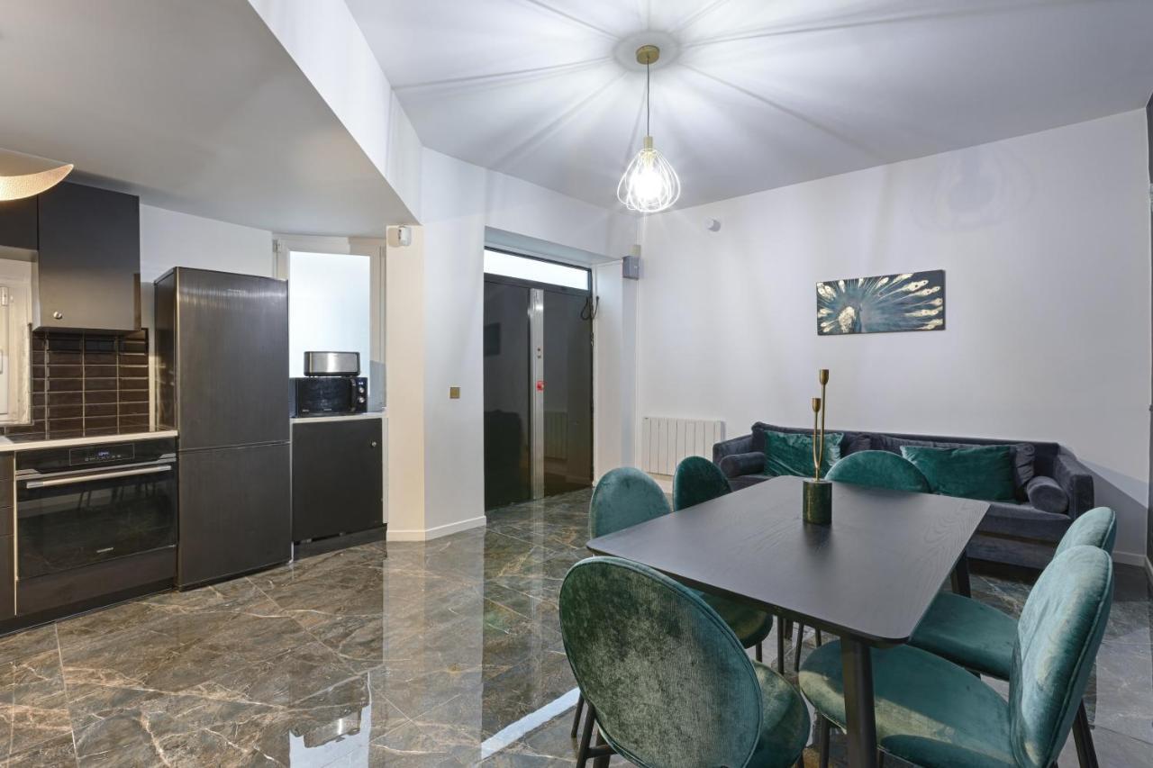 Amazing Luxury Triplex 3Br/8P - Arc De Triomphe Apartment Paris Exterior photo